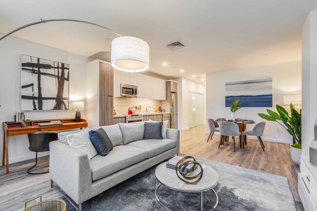 COMFORTABLE 1 BED/ 1 BATH APARTMENT IN DOWNTOWN HONOLULU