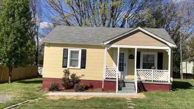 Lil Gem Belmont Furnished Nurse Rental just 1 mile to CaroMont Belmont Hospital, I-85 (Exit 26), and historic downtown Belmont