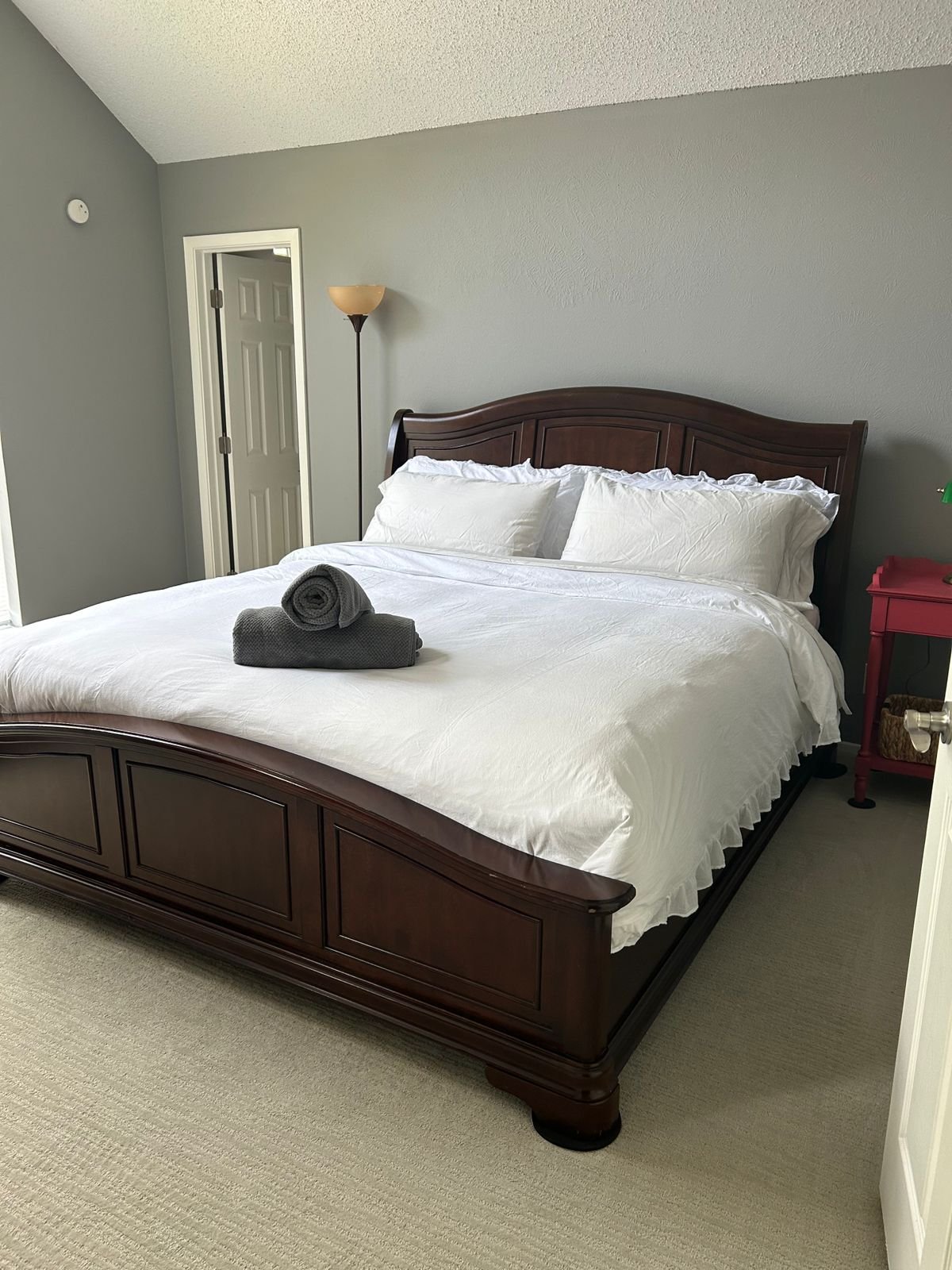 Quaint Master Bedroom in Mesquite, TX